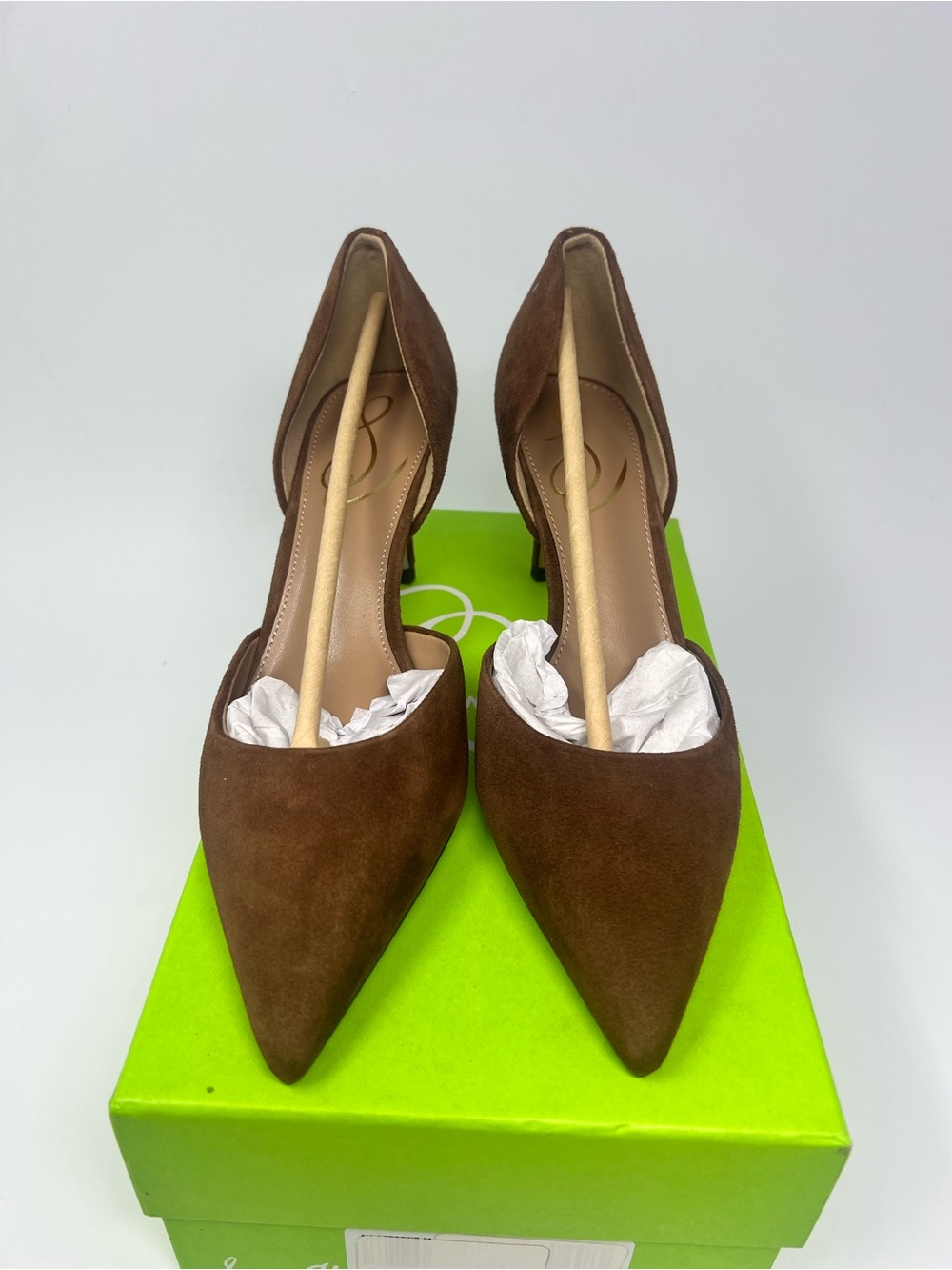 Sam Edelman Viv Suede Pumps
Size 6 - Picture 4 of 7